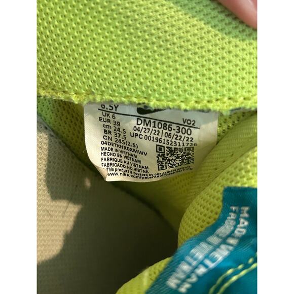 2022 Nike Air Force 1 Low Teal/Yellow Size 6.5Y - Picture 6 of 6